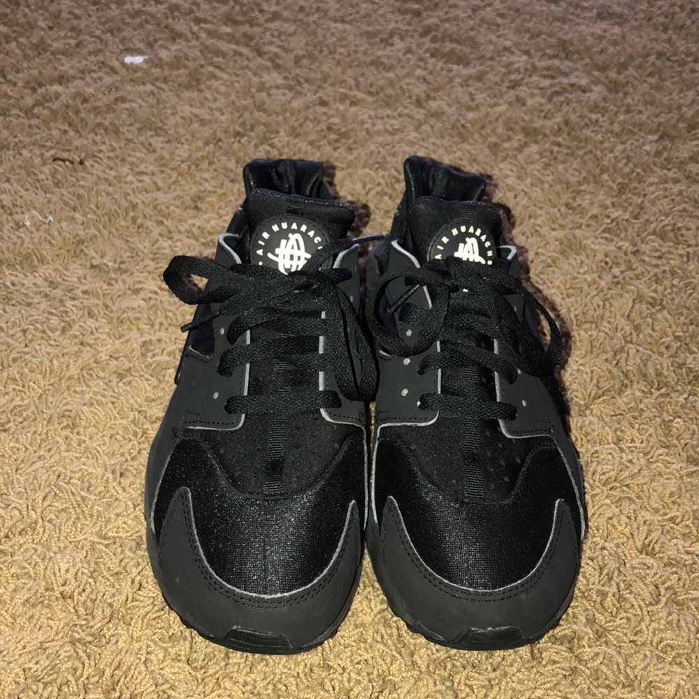Black Nike Men’s Huaraches